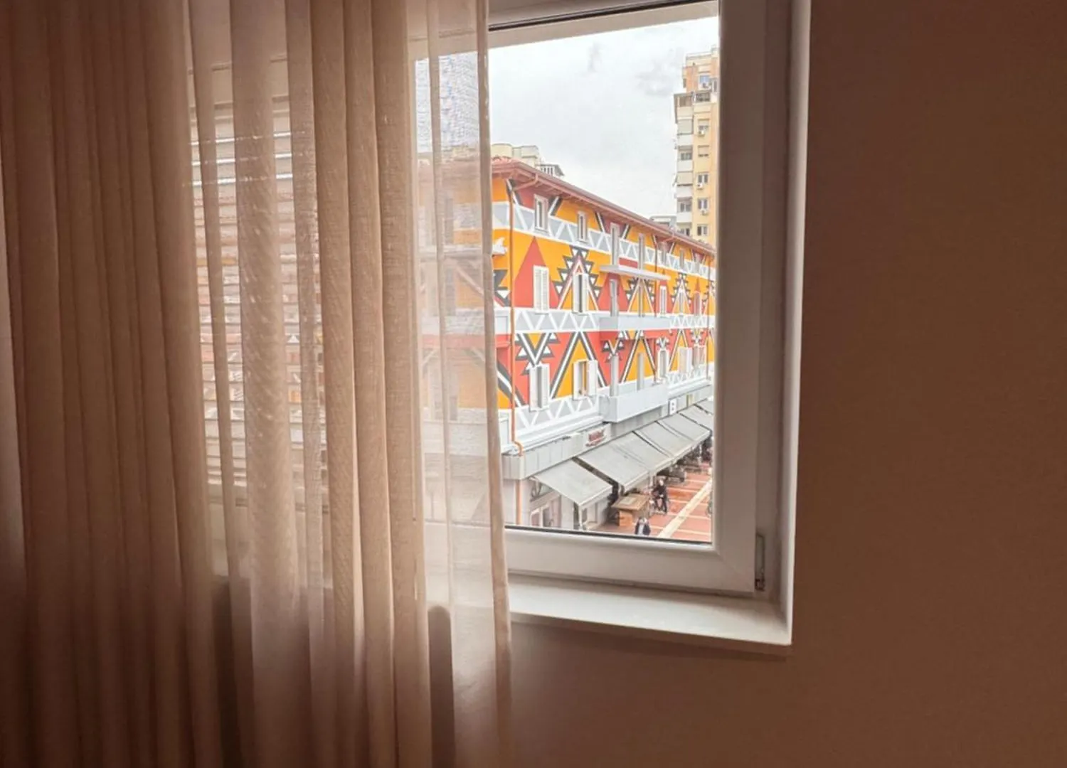 טיראנה Chic Apt With New Bazaar View דירה