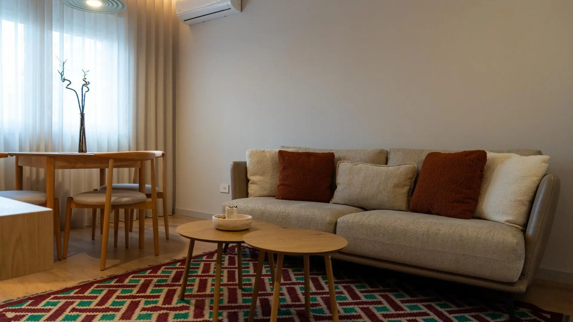 טיראנה Chic Apt With New Bazaar View 0*,  אלבניה