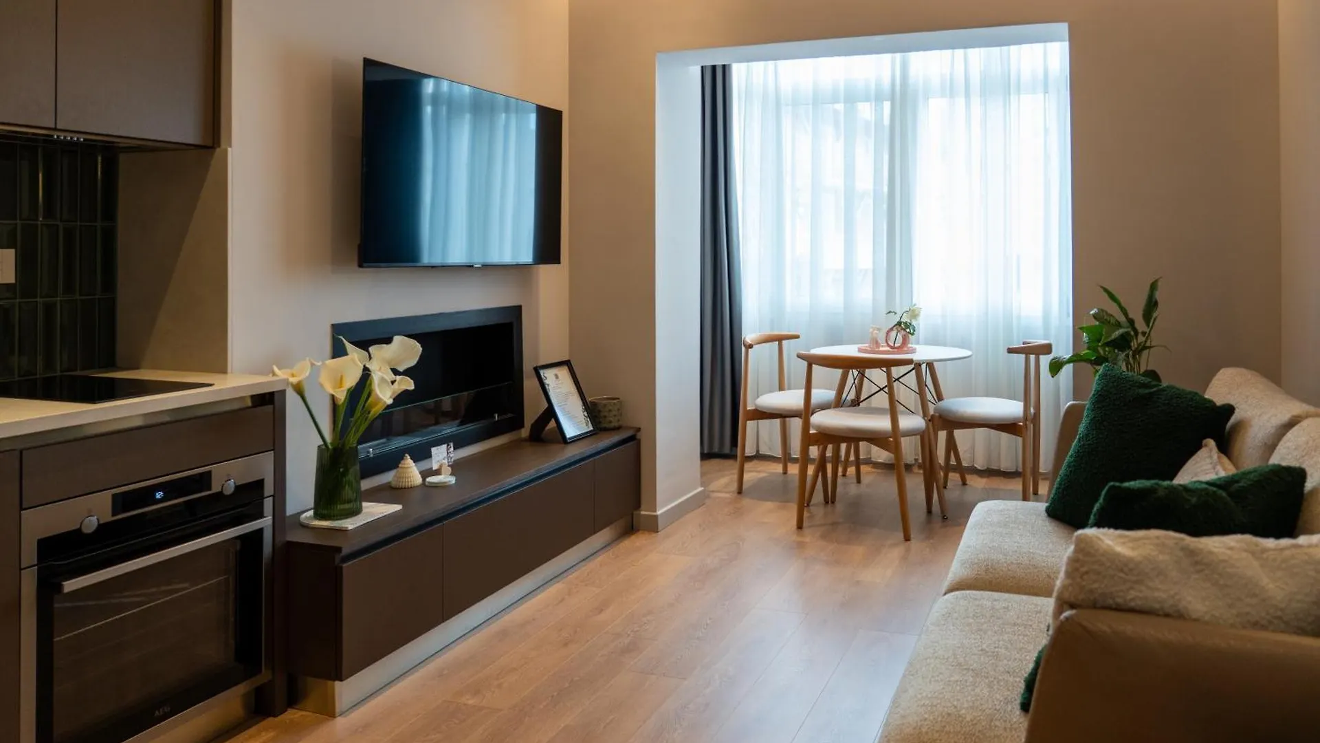 דירה טיראנה Chic Apt With New Bazaar View